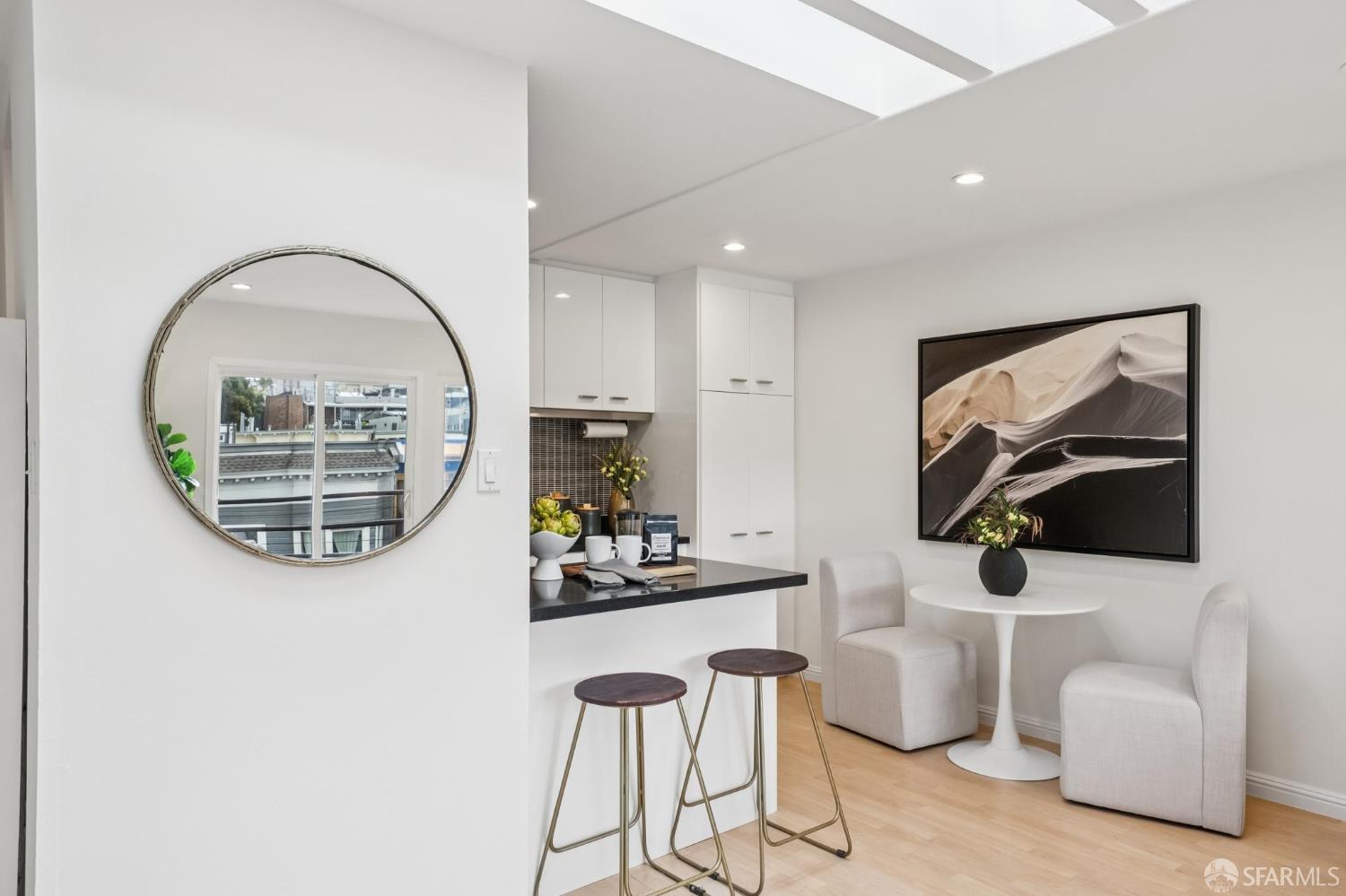 423 Waller Street # 7
