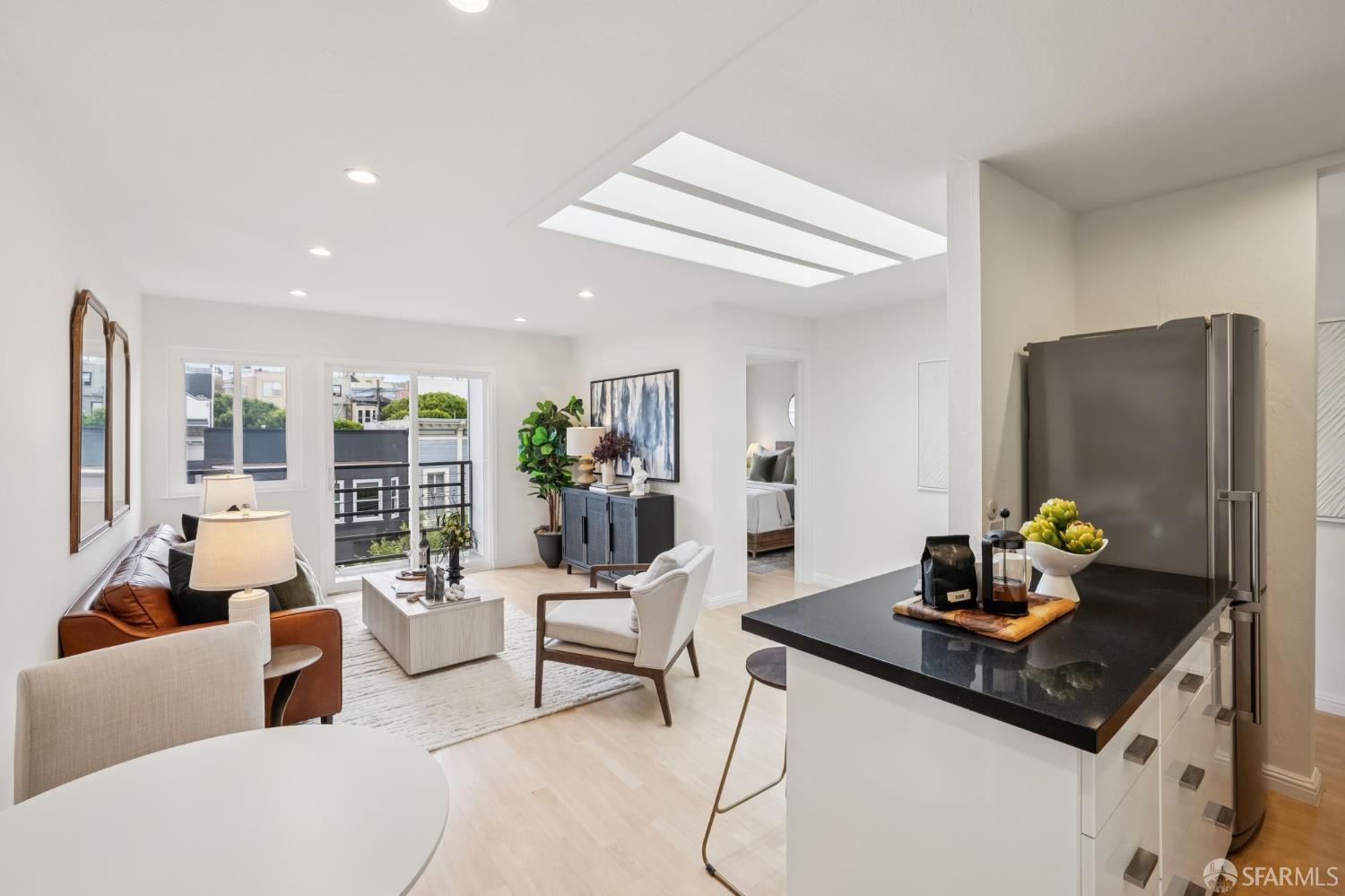 423 Waller Street # 7