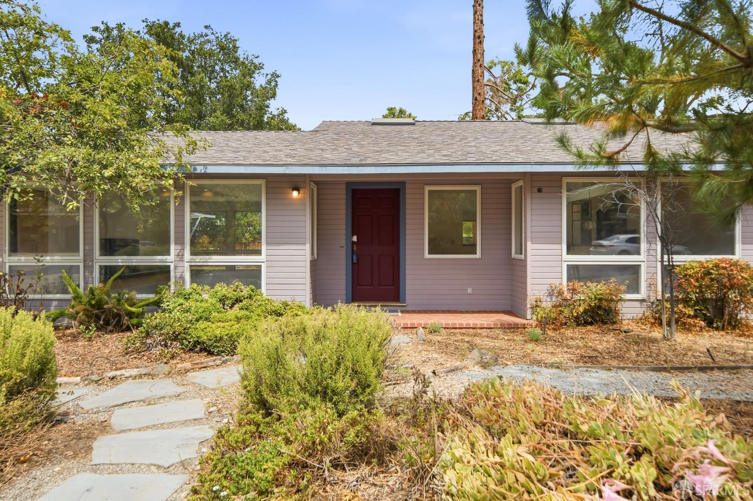 321 Hillview Avenue