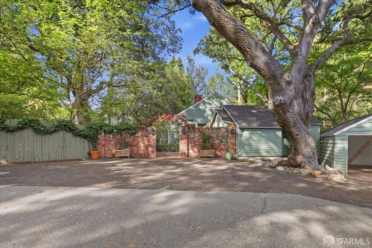805 Crystal Springs Road