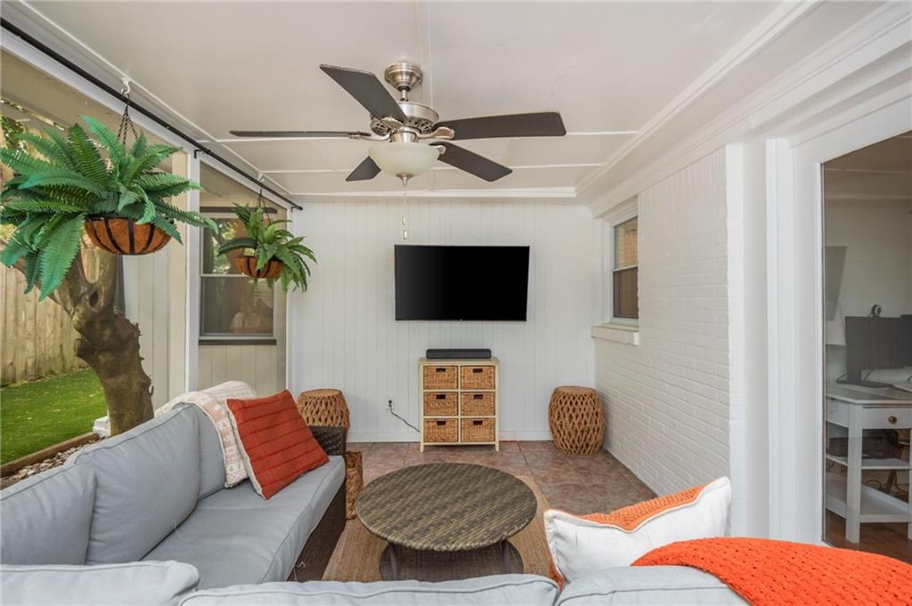 648 Channing Drive NW