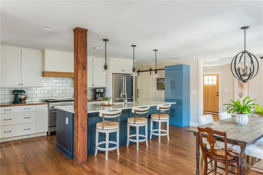 1555 Steele Drive NW