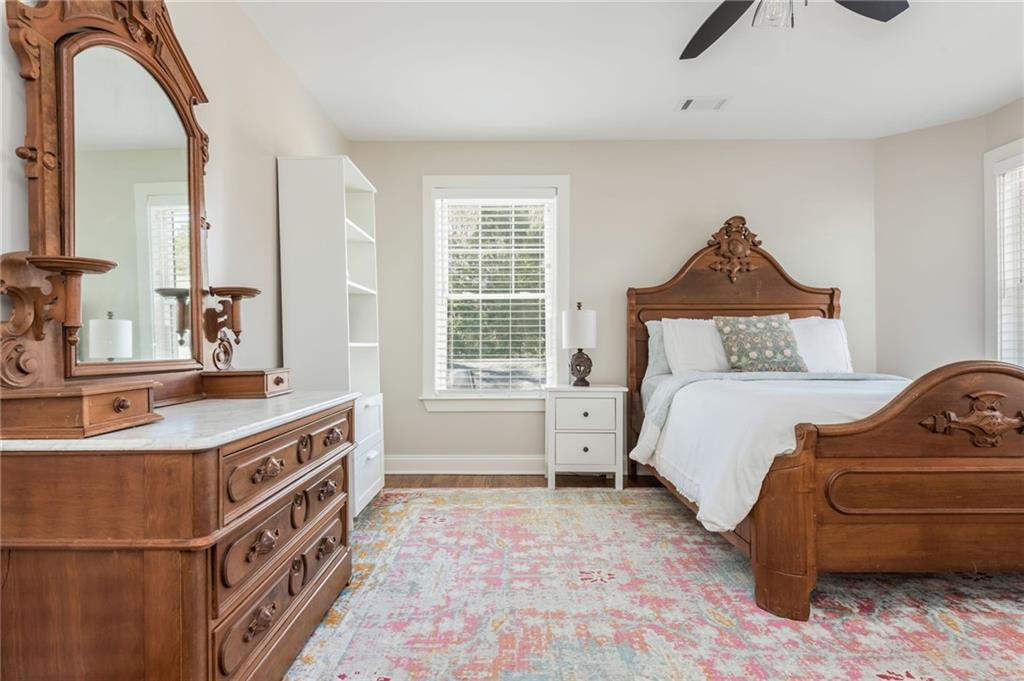 1555 Steele Drive NW