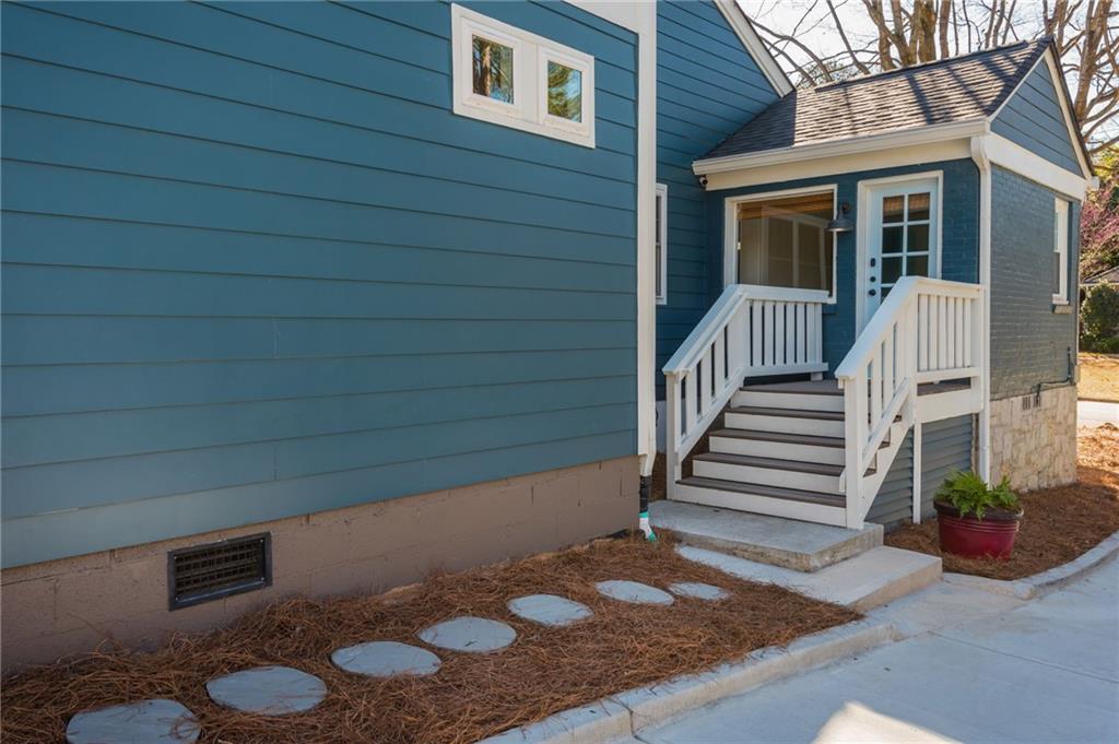 1555 Steele Drive NW