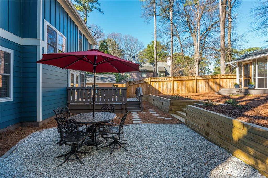 1555 Steele Drive NW