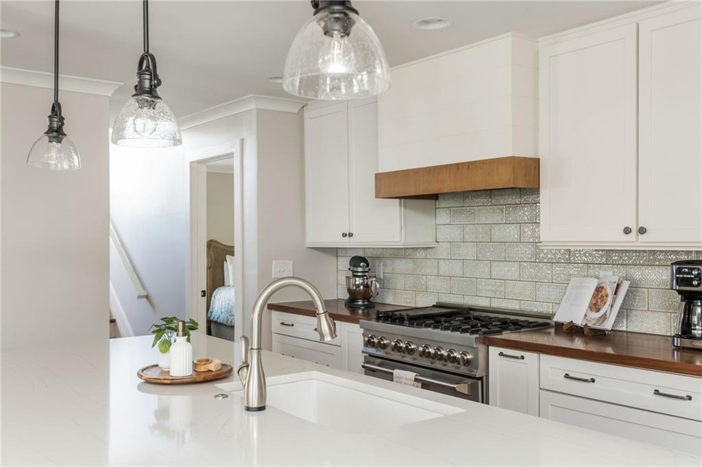 1555 Steele Drive NW