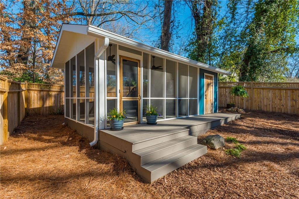 1555 Steele Drive NW