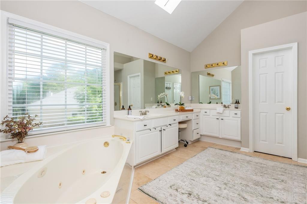 2000 Settindown Drive