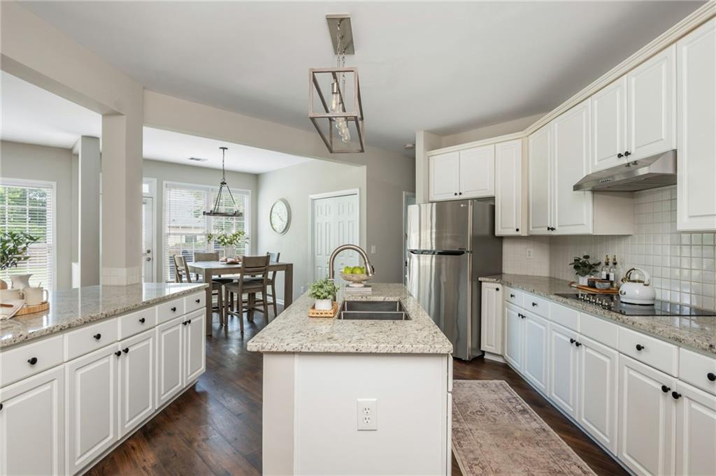 2000 Settindown Drive