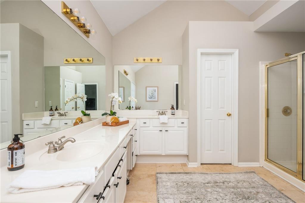 2000 Settindown Drive