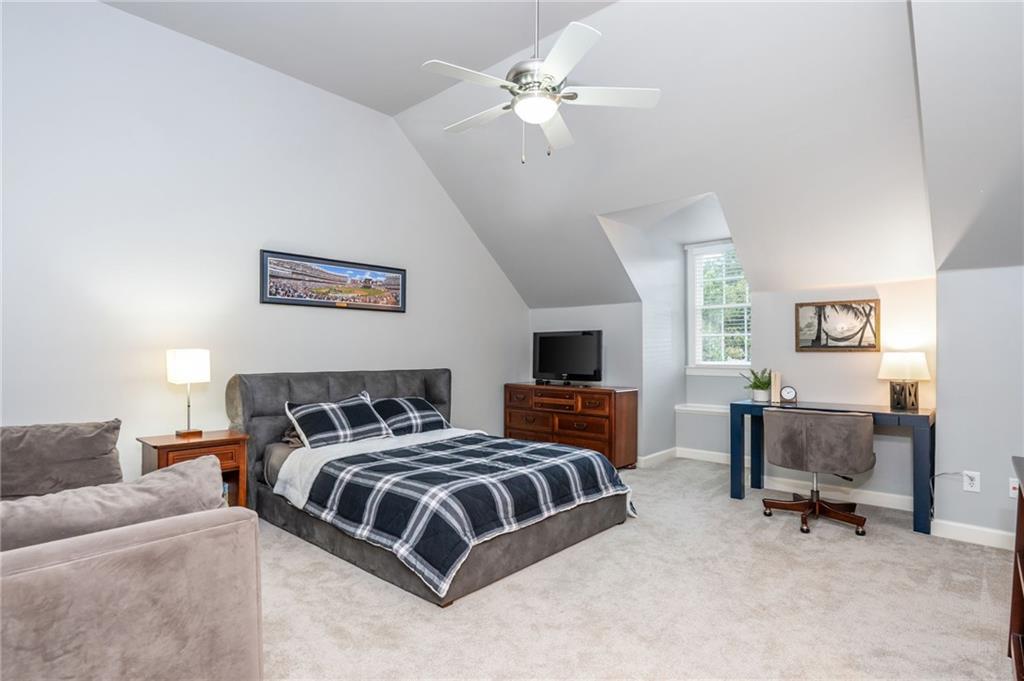 1490 Rolling Links Drive