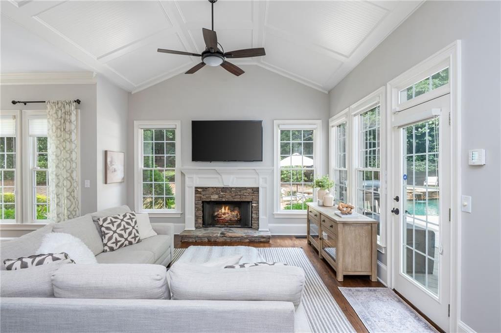 1490 Rolling Links Drive