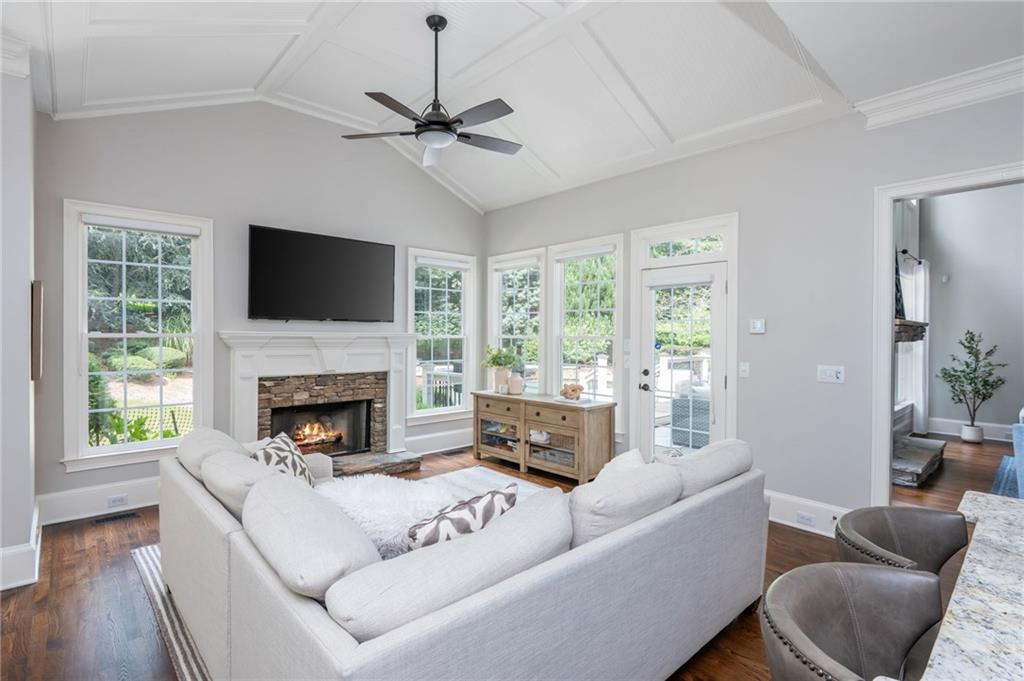 1490 Rolling Links Drive