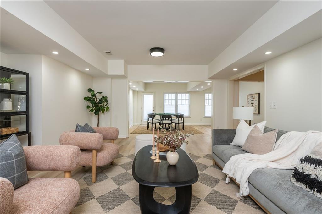 1470 Rolling Links Drive