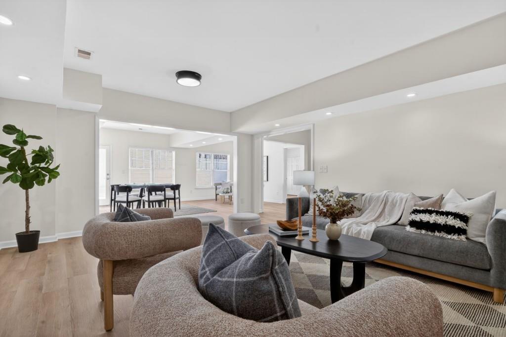 1470 Rolling Links Drive