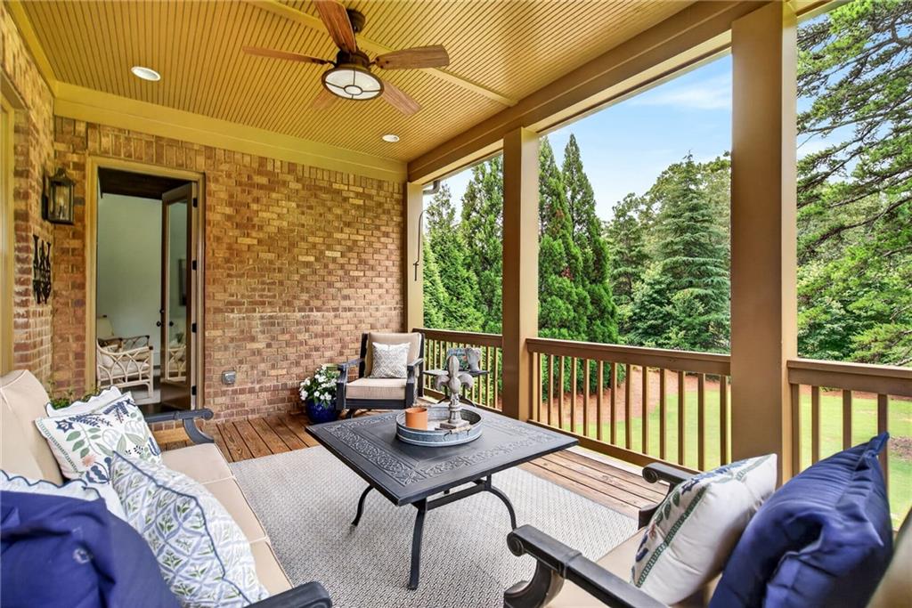 483 McGinnis Way