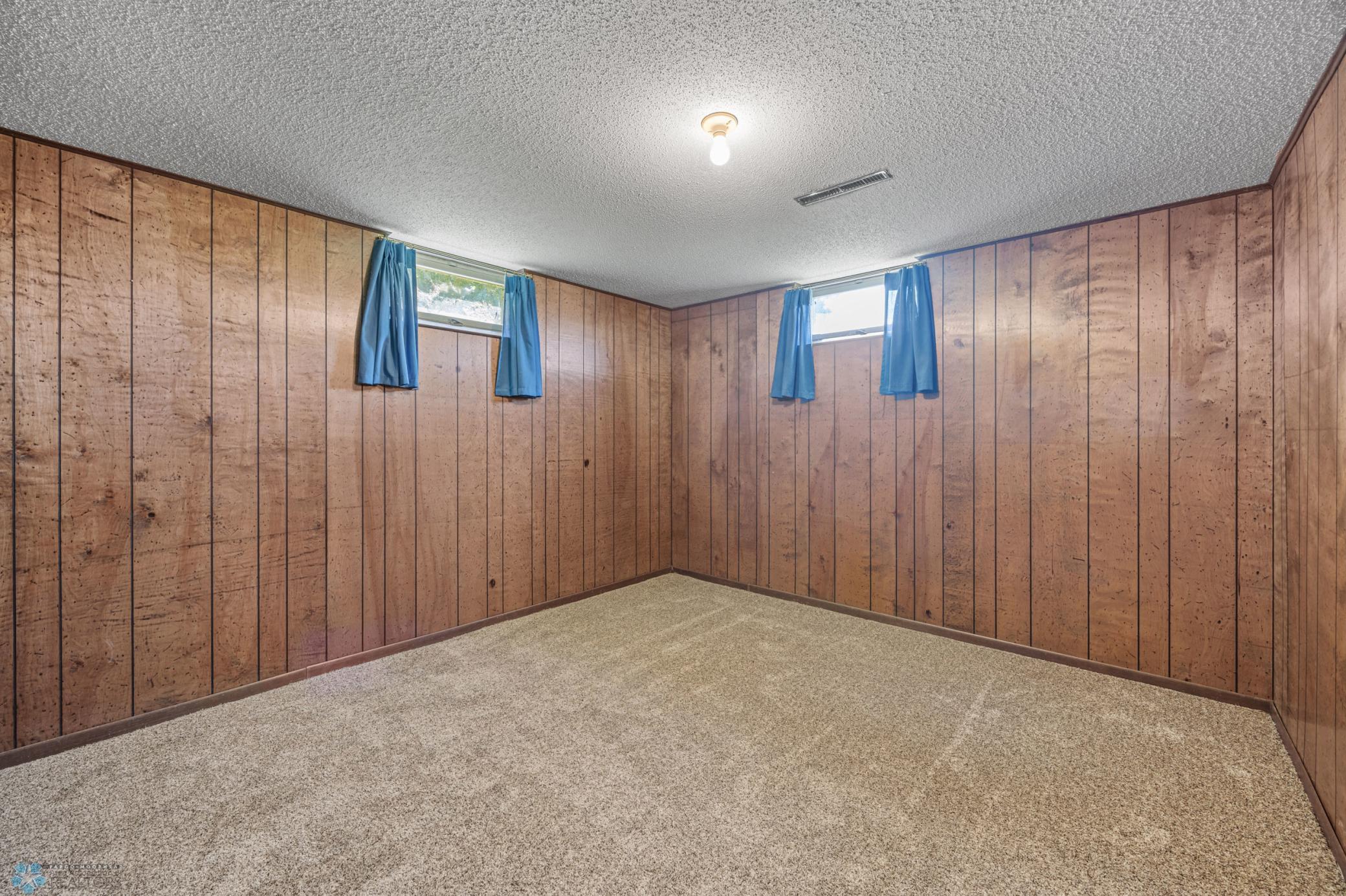 3316 290th Street N