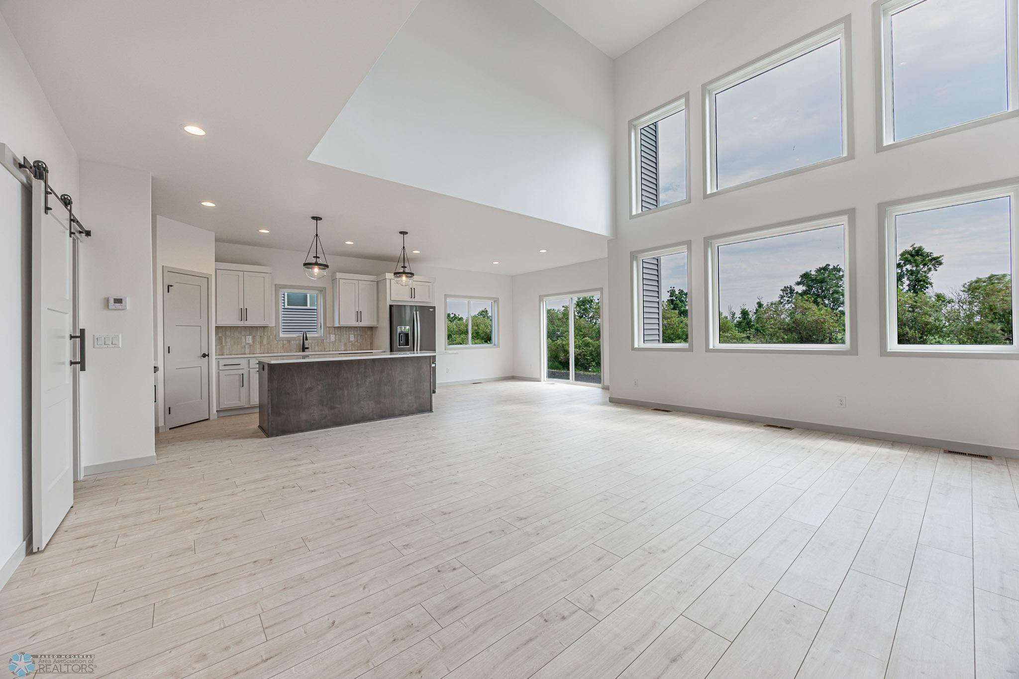 1264 Marlys Drive W