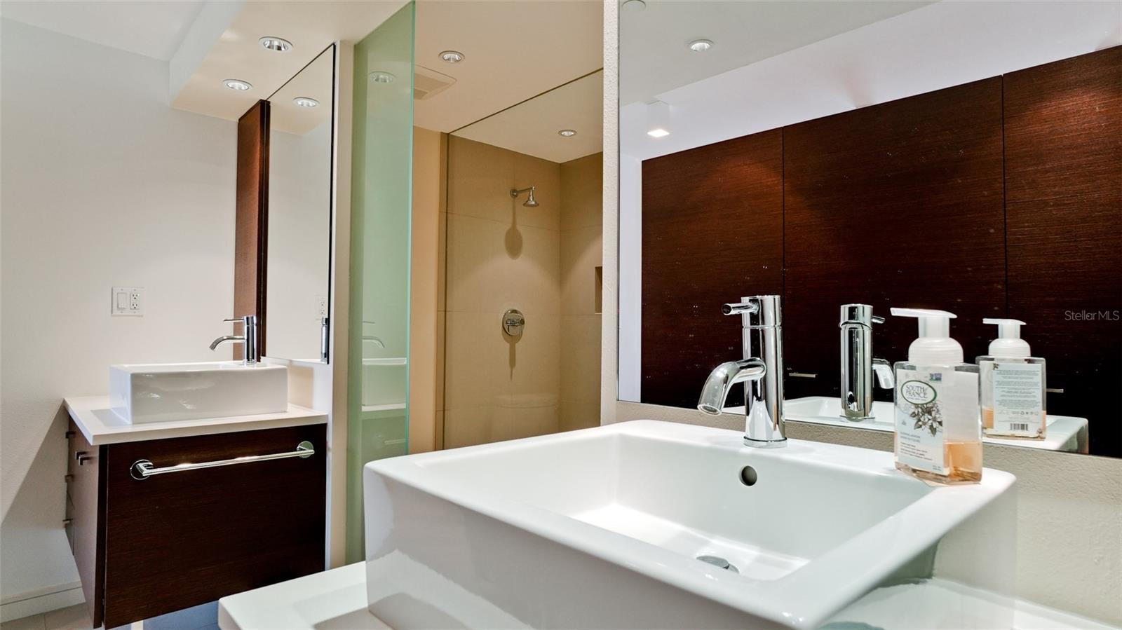 1945 GULF OF MEXICO DR #M2-313