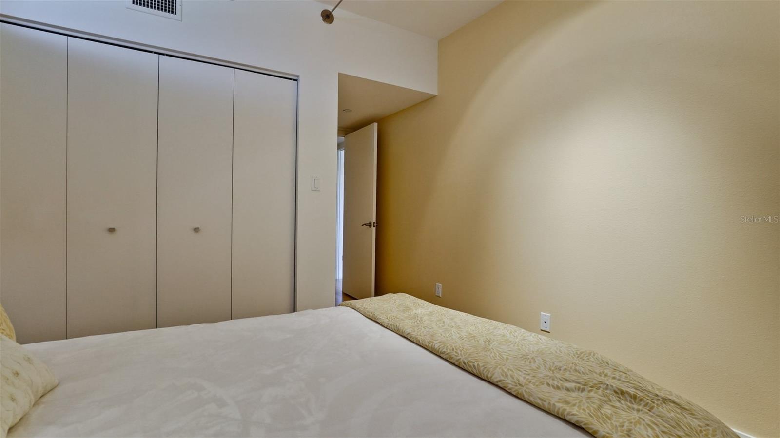 1945 GULF OF MEXICO DR #M2-313