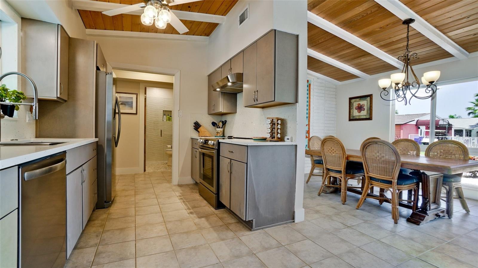 784 SAINT JUDES DR N