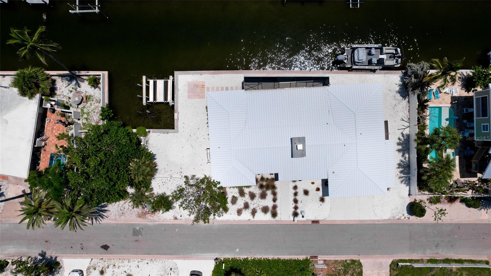 784 SAINT JUDES DR N