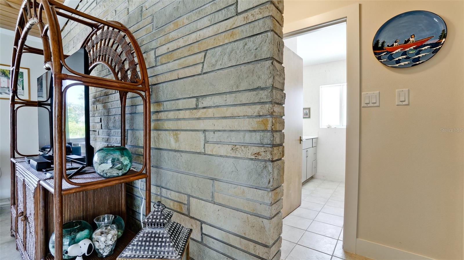 784 SAINT JUDES DR N