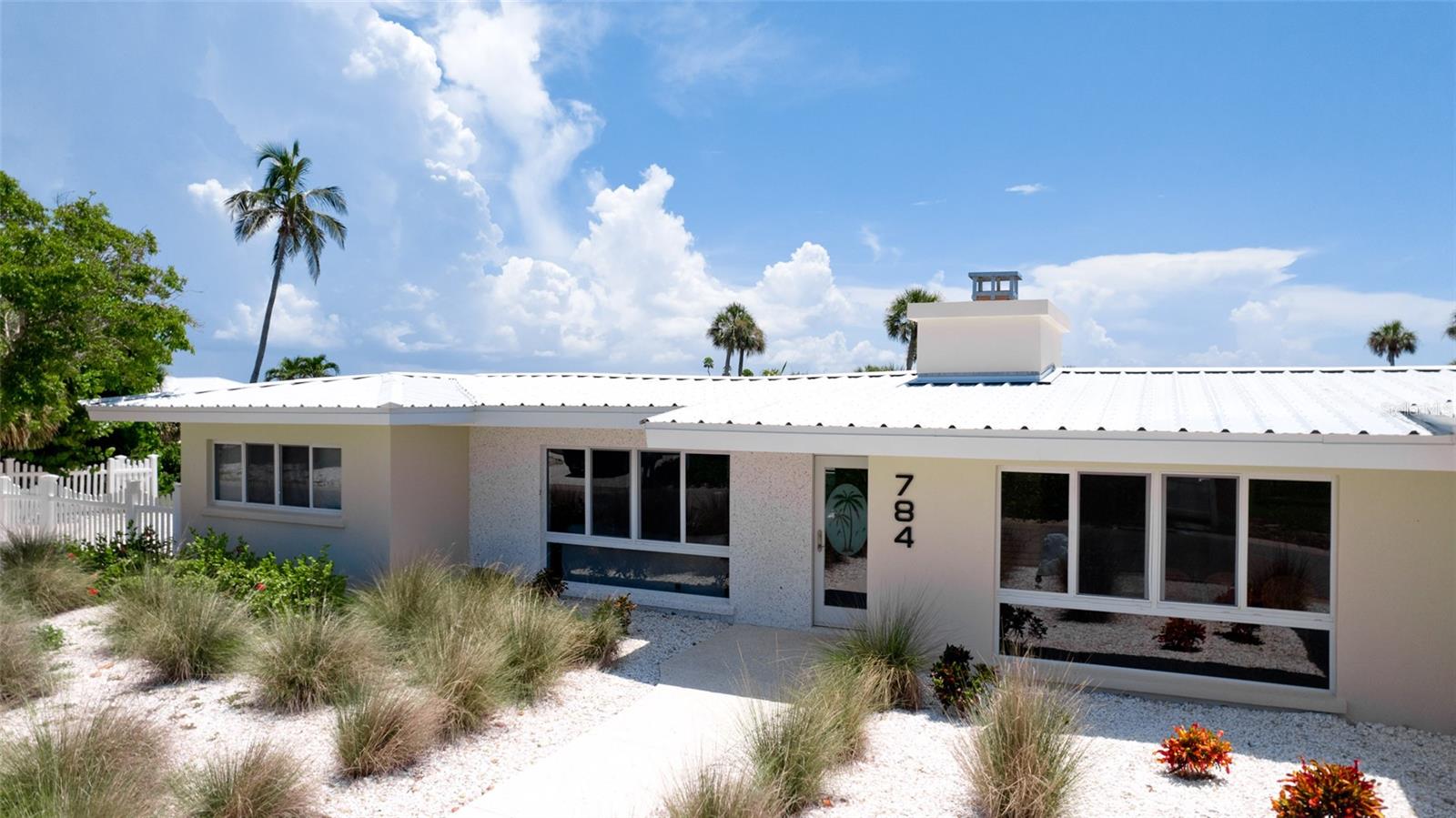 784 SAINT JUDES DR N