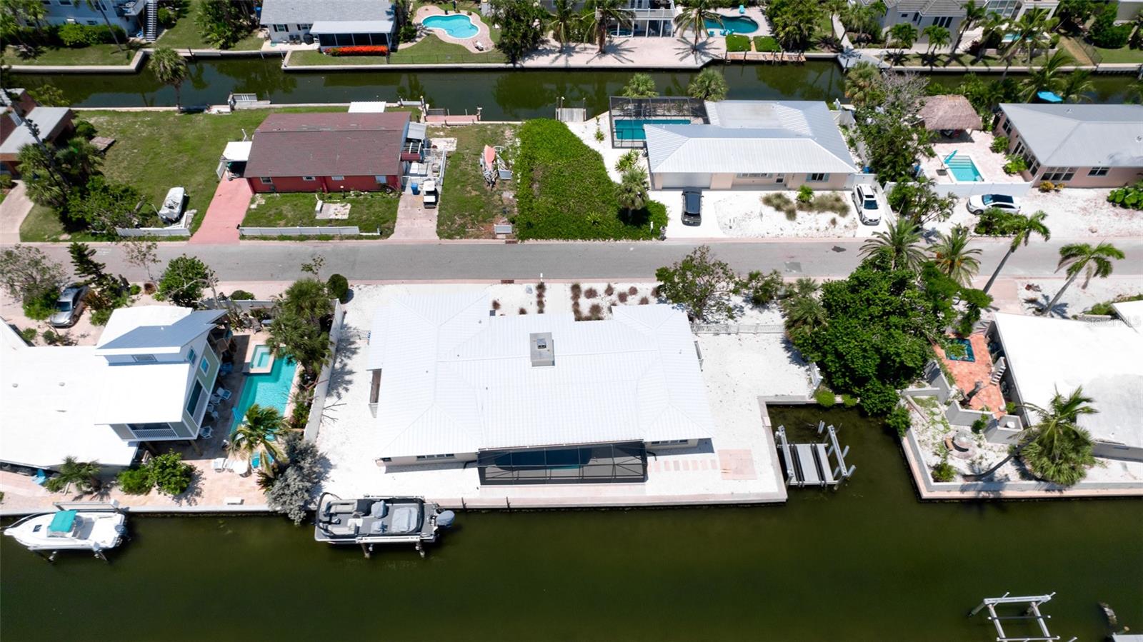 784 SAINT JUDES DR N