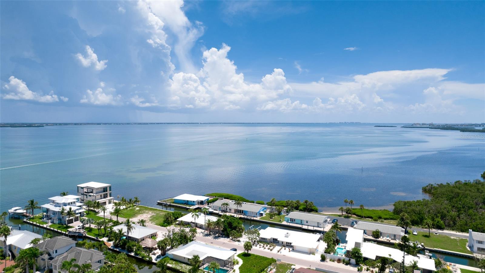 784 SAINT JUDES DR N