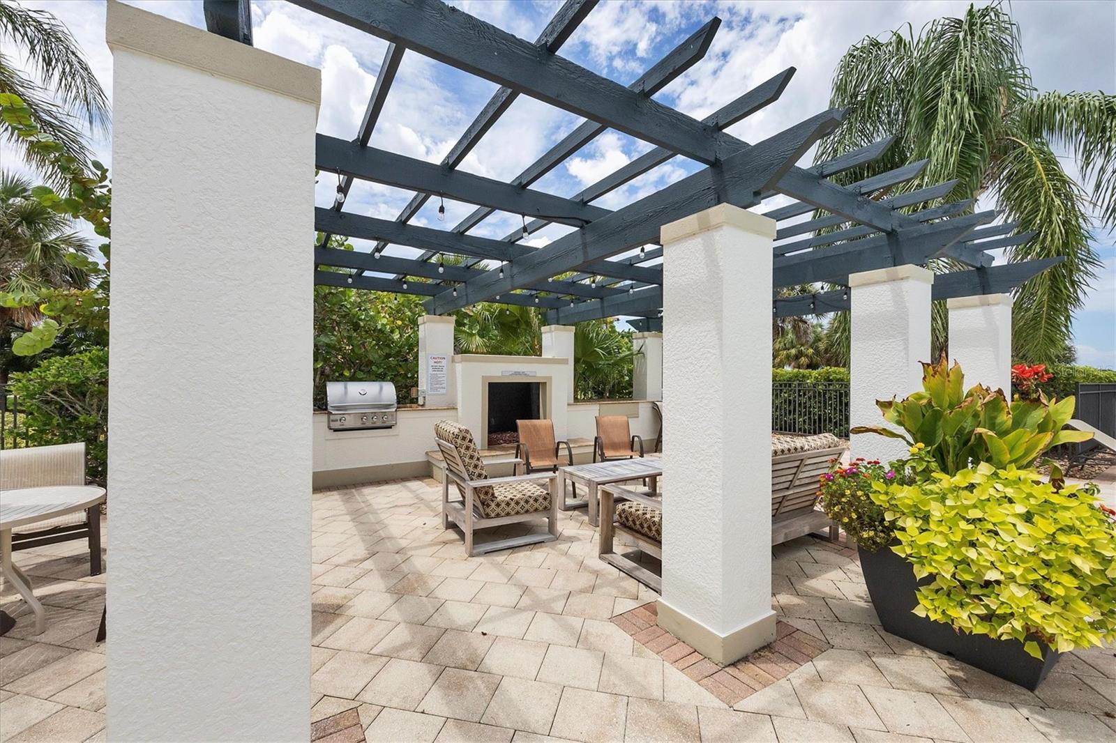 1141 RIVERSCAPE ST UNIT C #C