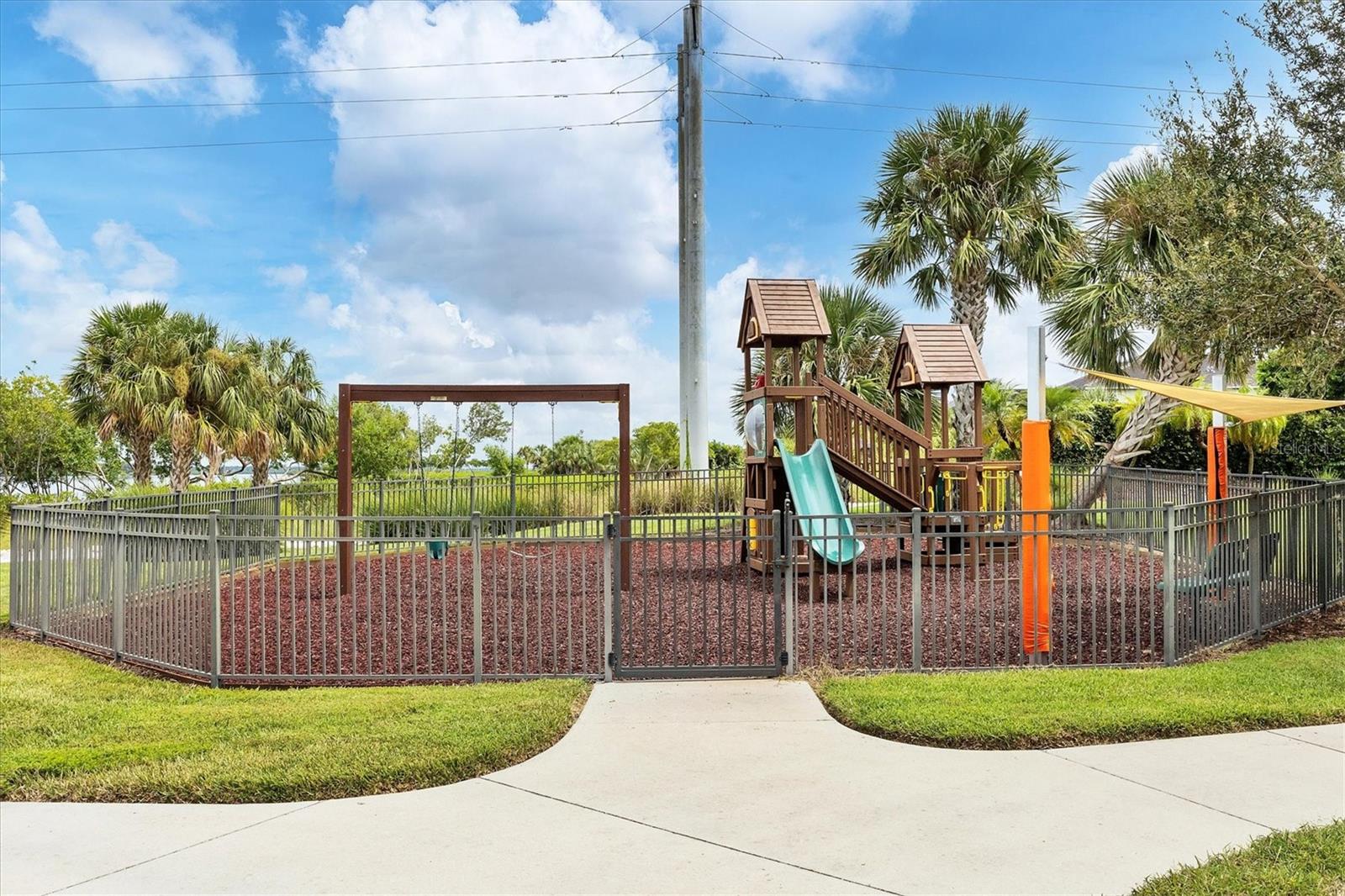 1141 RIVERSCAPE ST UNIT C #C