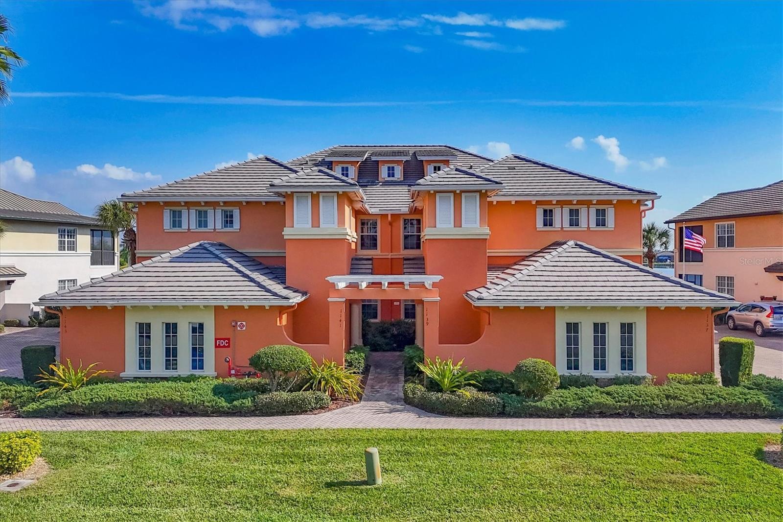 1141 RIVERSCAPE ST UNIT C #C