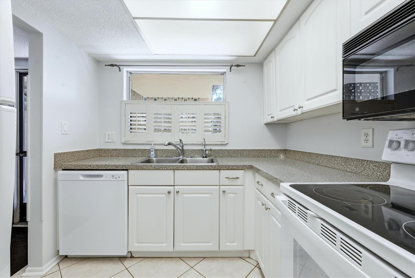 2280 STICKNEY POINT RD #410