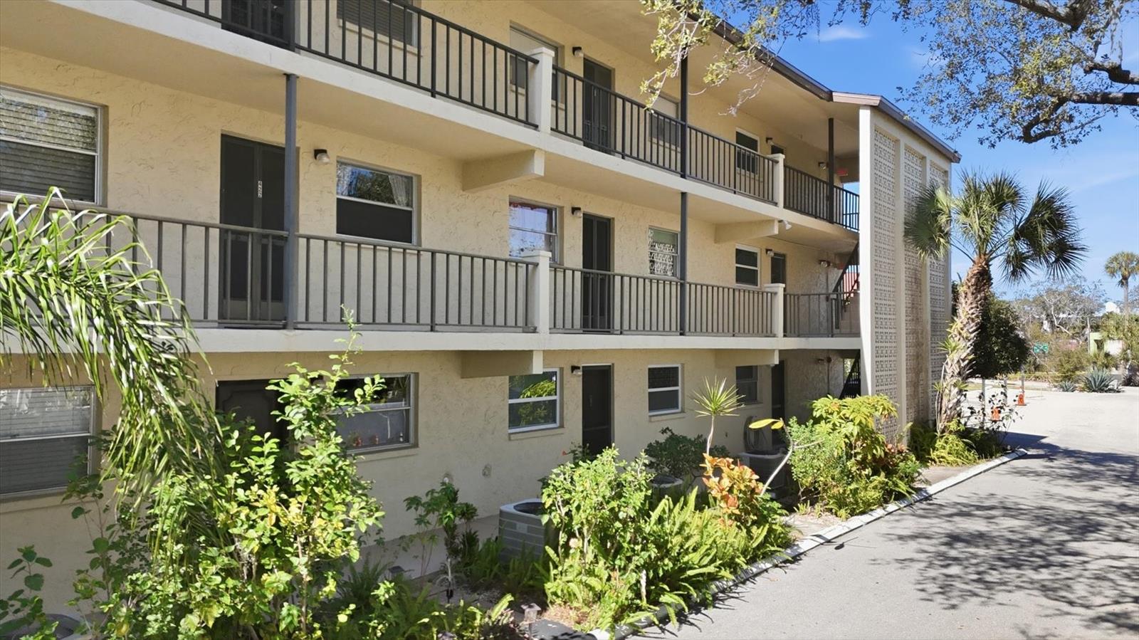 2280 STICKNEY POINT RD #410