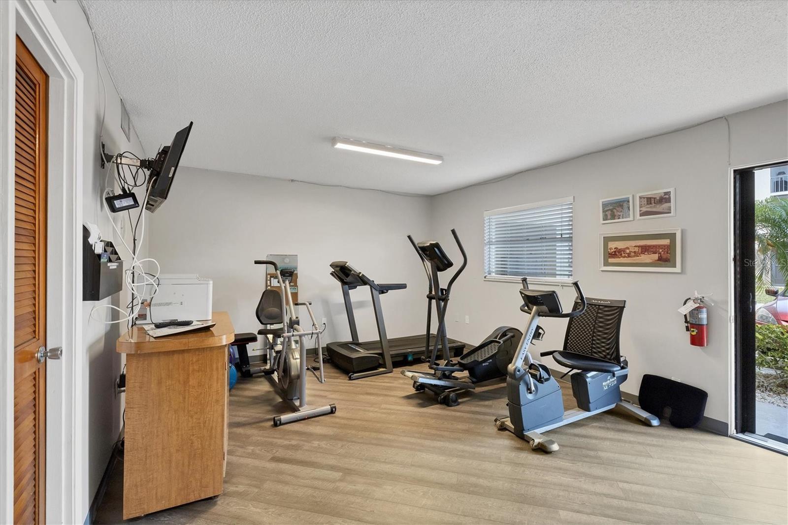 2280 STICKNEY POINT RD #410