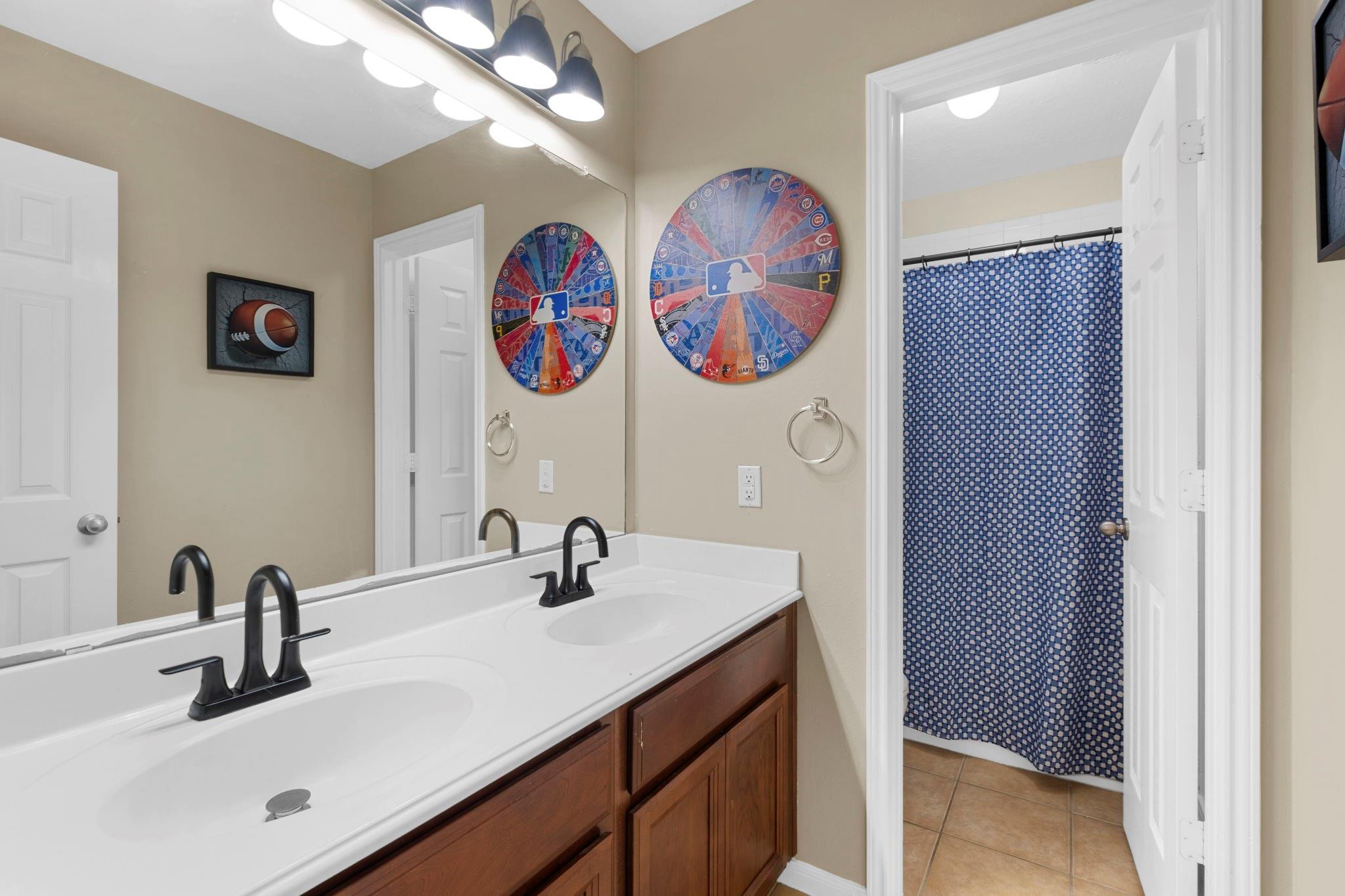 10939 Tattershall Lane