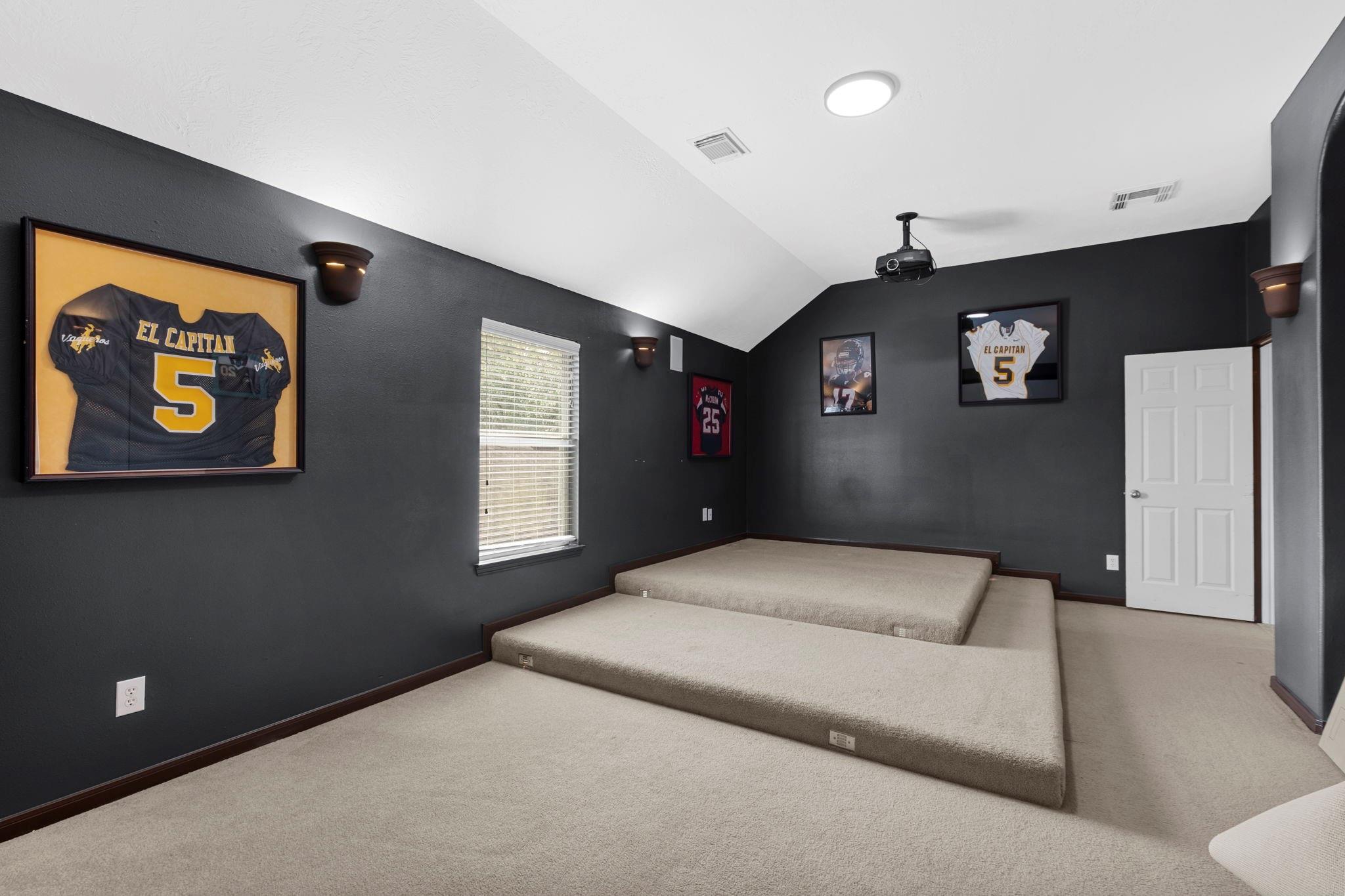 10939 Tattershall Lane