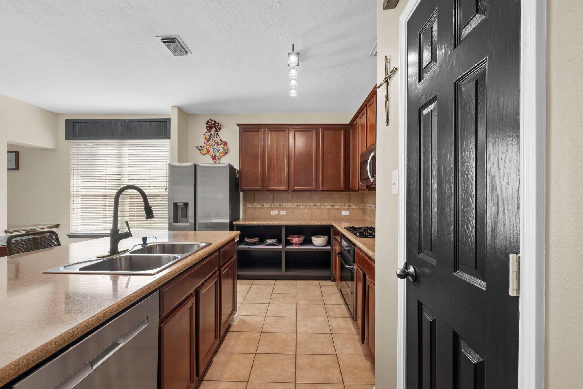 10939 Tattershall Lane