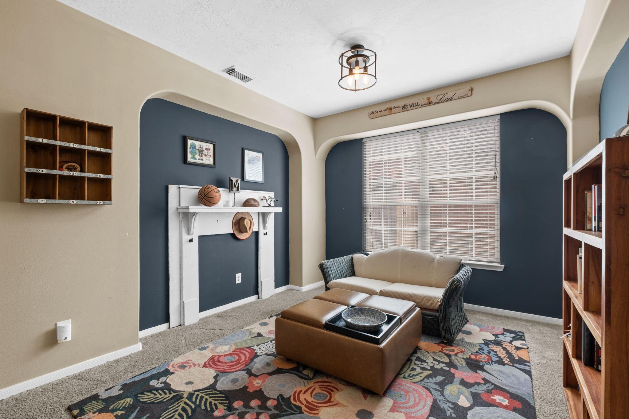 10939 Tattershall Lane