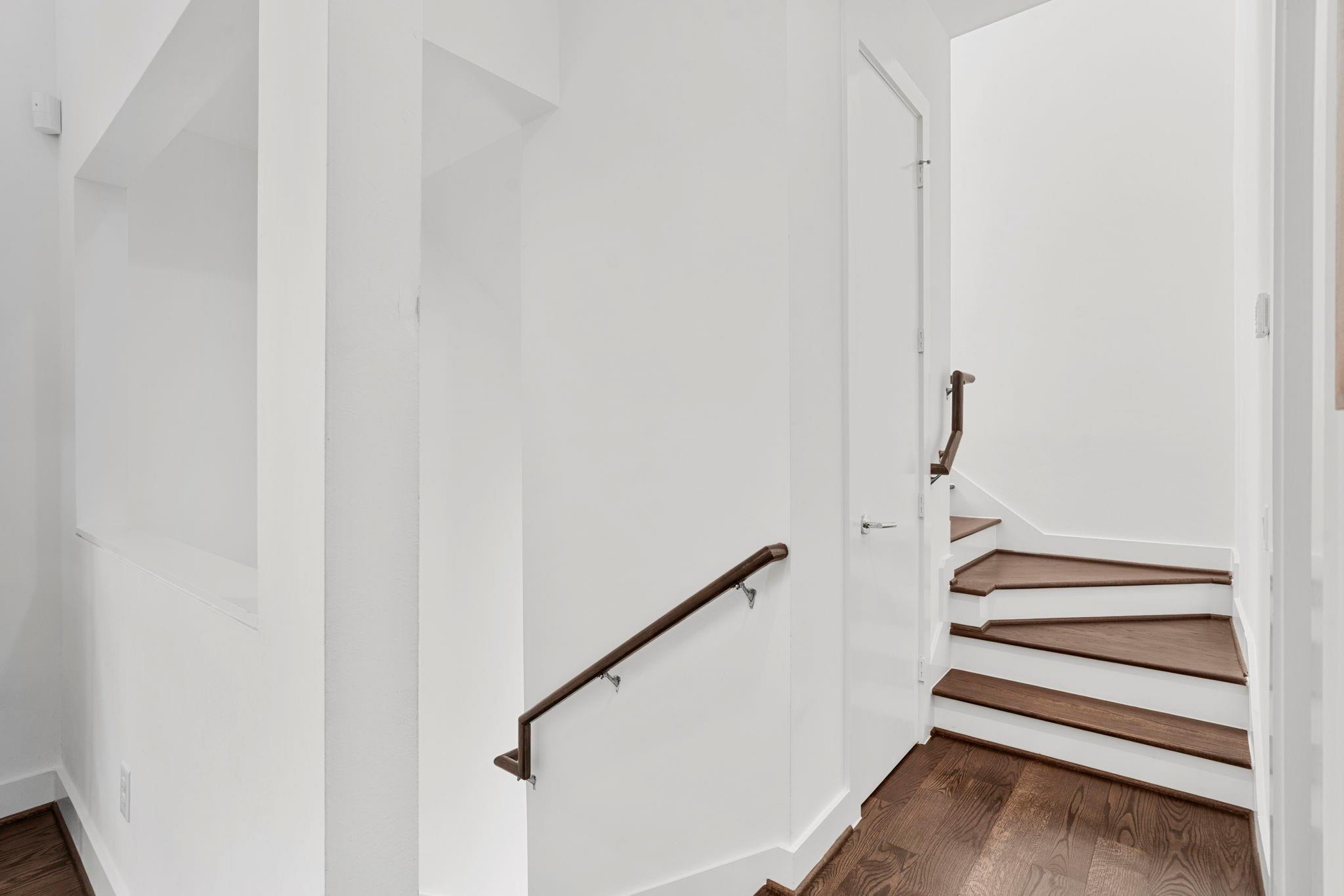 1159 W 18th Street