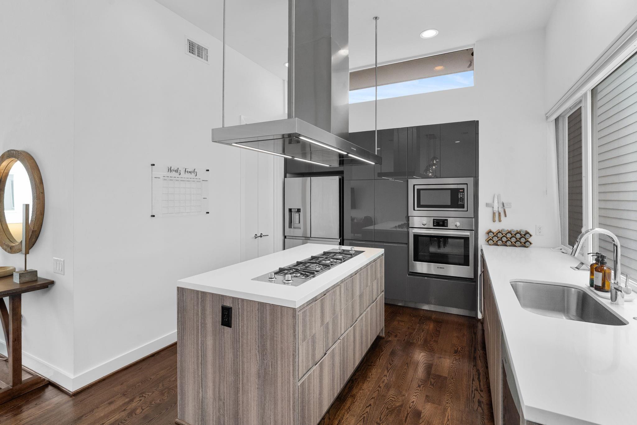 1159 W 18th Street