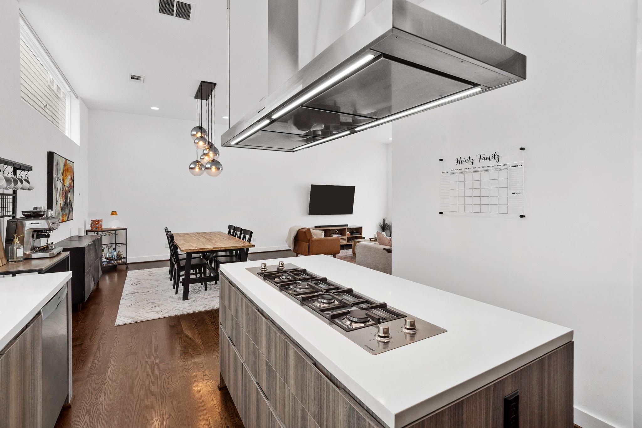 1159 W 18th Street