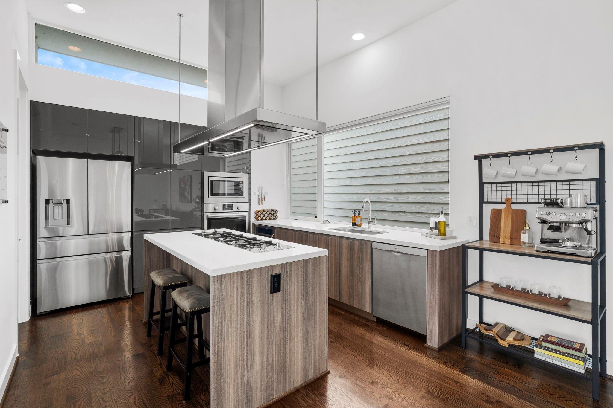 1159 W 18th Street