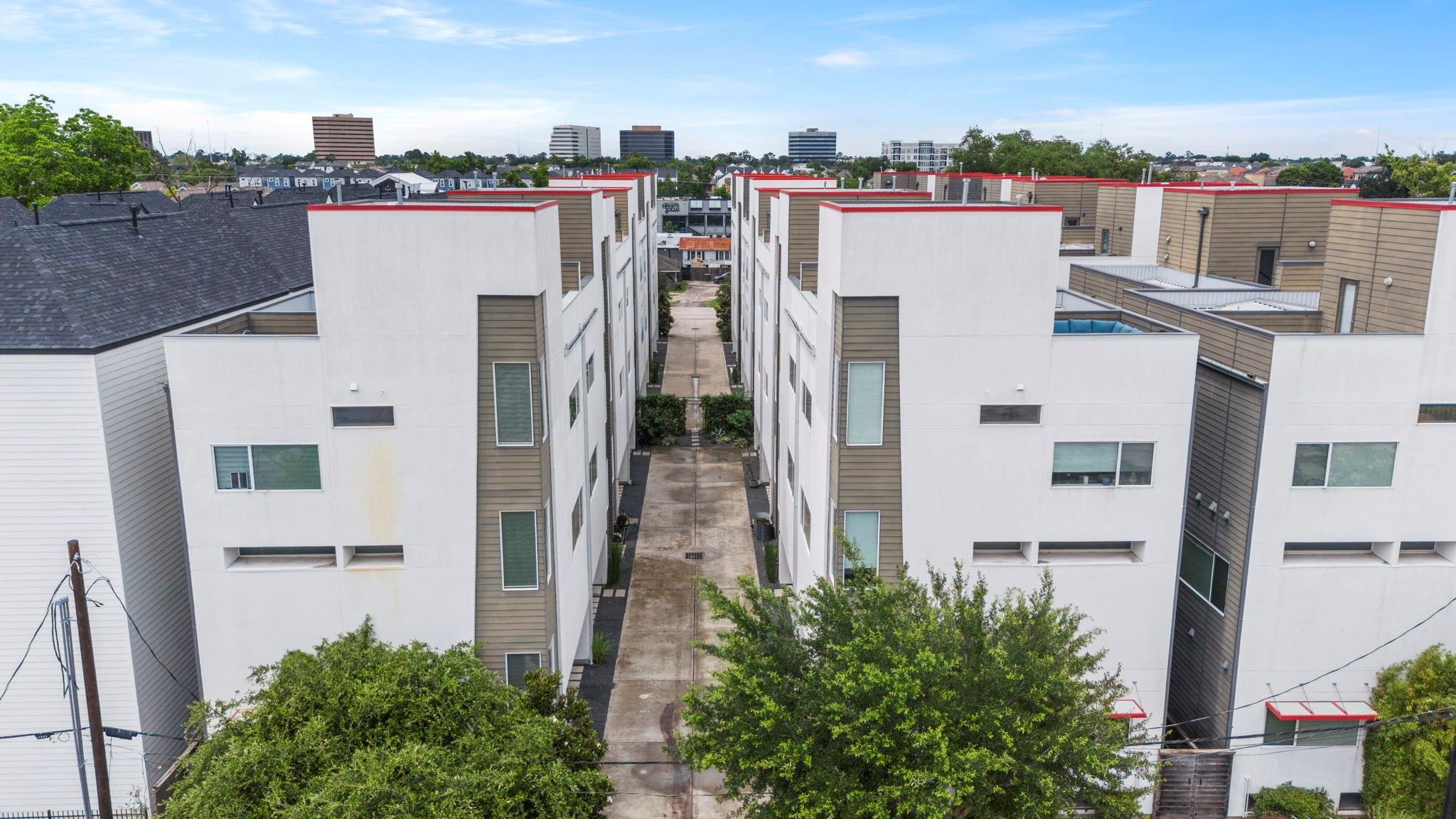 1159 W 18th Street