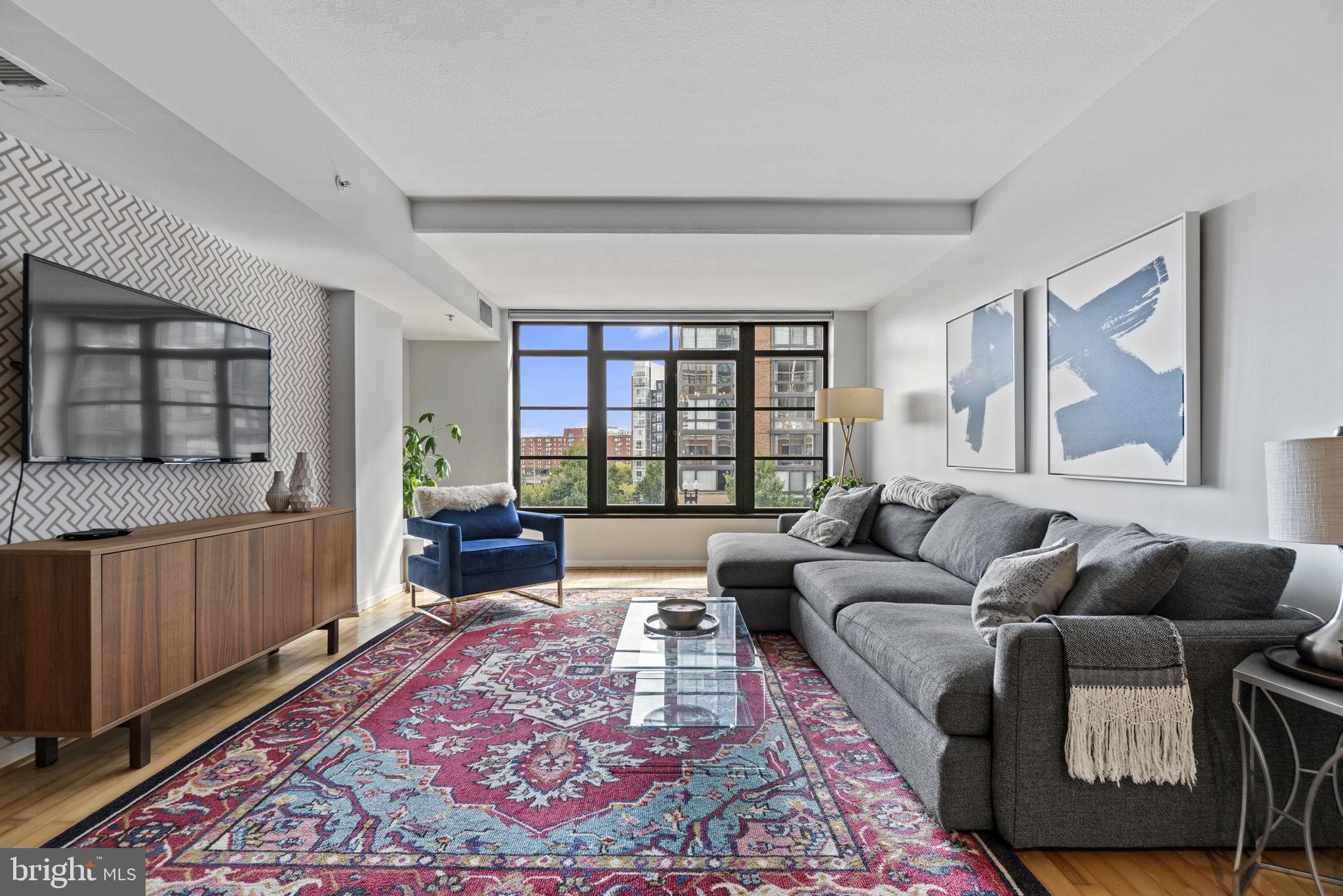 437 New York Ave NW #320
