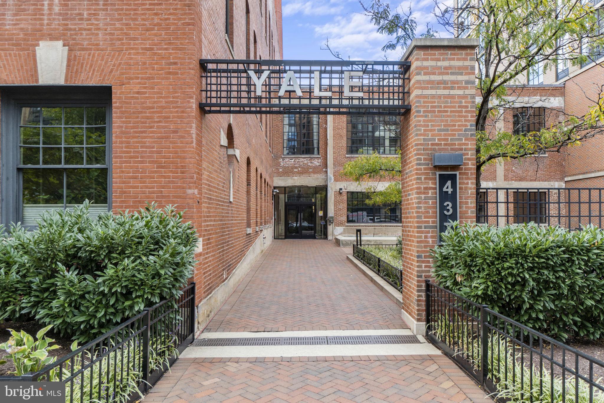 437 New York Ave NW #320