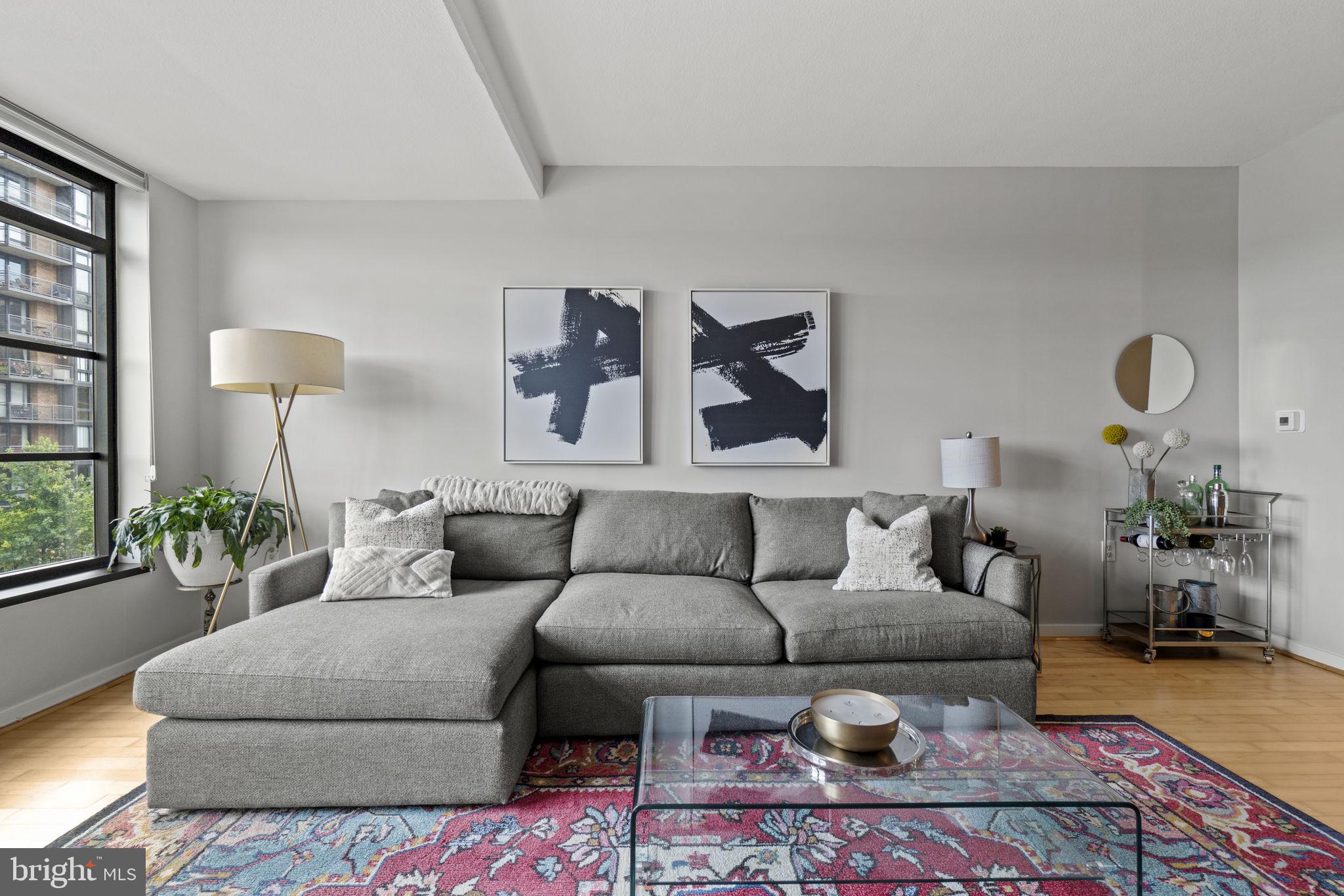 437 New York Ave NW #320