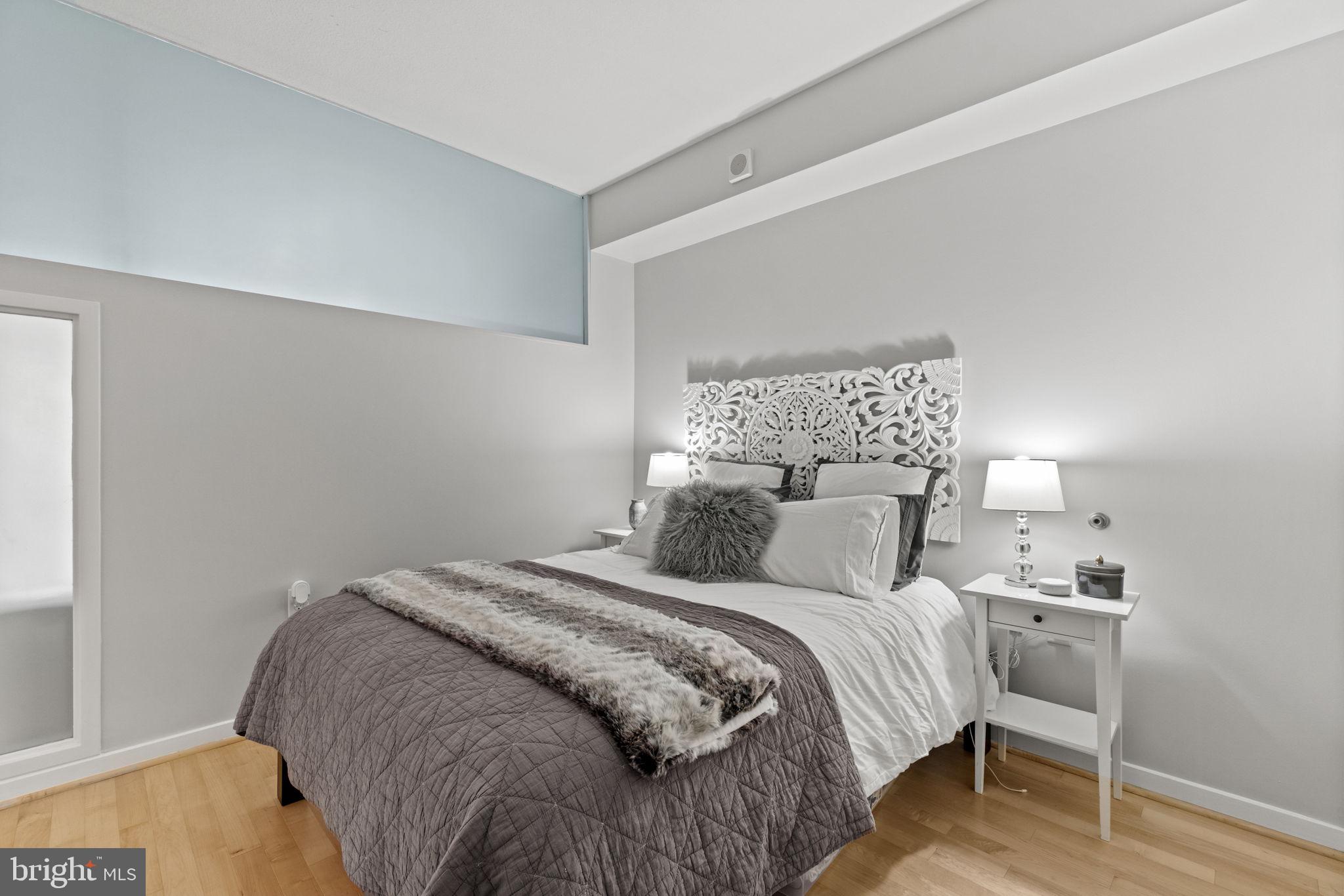 437 New York Ave NW #320