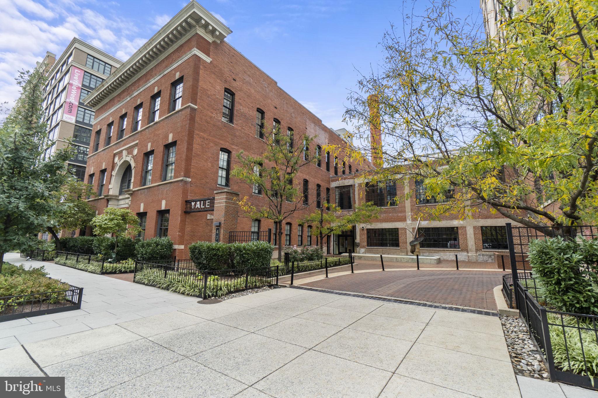 437 New York Ave NW #320